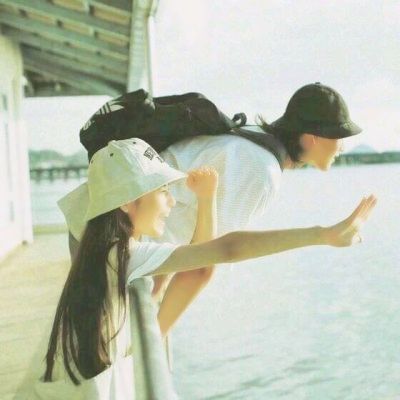 辉瑞疫苗完全接种半年后防感染率降一半 英格兰中学生缺席数大增｜大流行手记（10月5日）