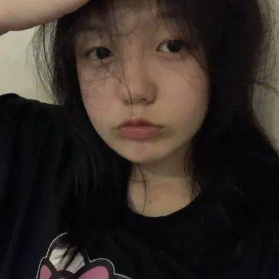 韩国影星车内烧炭自杀